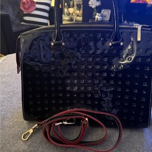 Arcadia Elegant Patent Leather Black Handbag. Stylish, simply stunning!